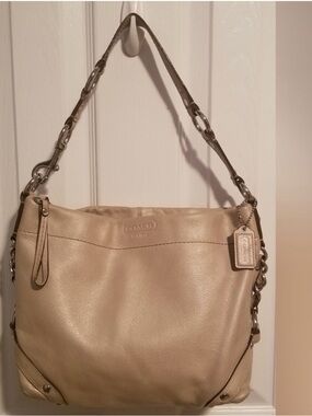 Authentic Coach Brooke Pebbled Leather Purse Bag